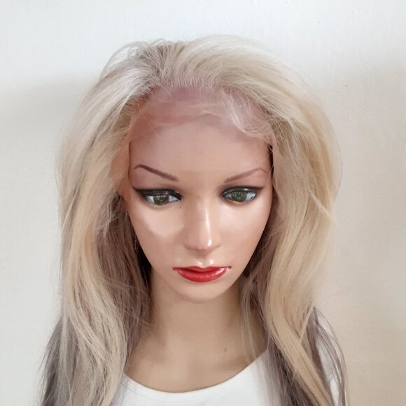 Blonde and ash blonde lace front wig - Picture 7 of 7